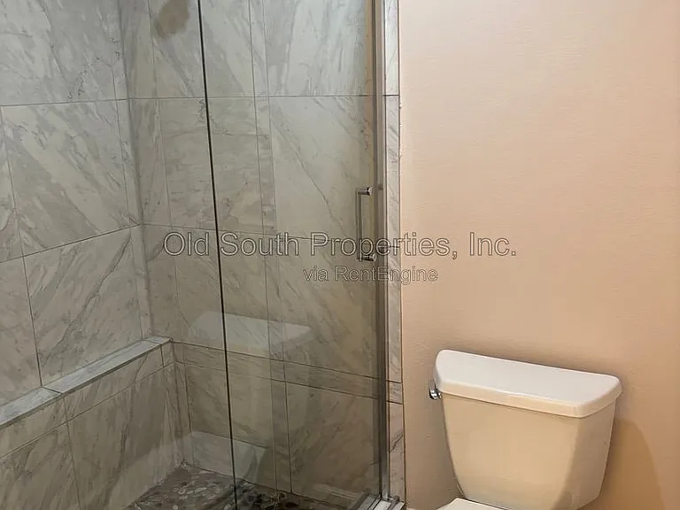 3111 Leesburg Sq — Photo 16