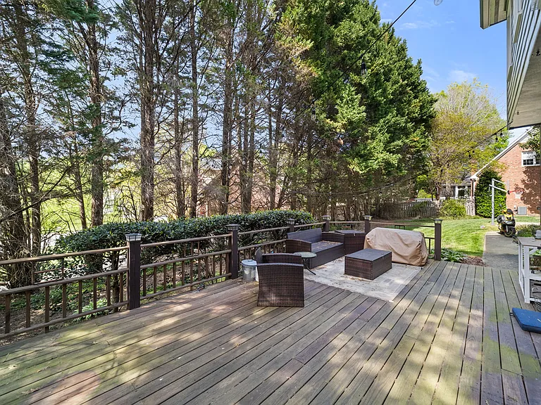 4601 Jamesford Dr — Photo 43