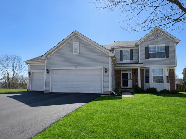 537 W Mara Lynn Ct, Round Lake, IL 60073