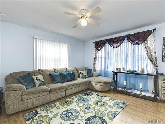3rd image of 157 Grove Ave