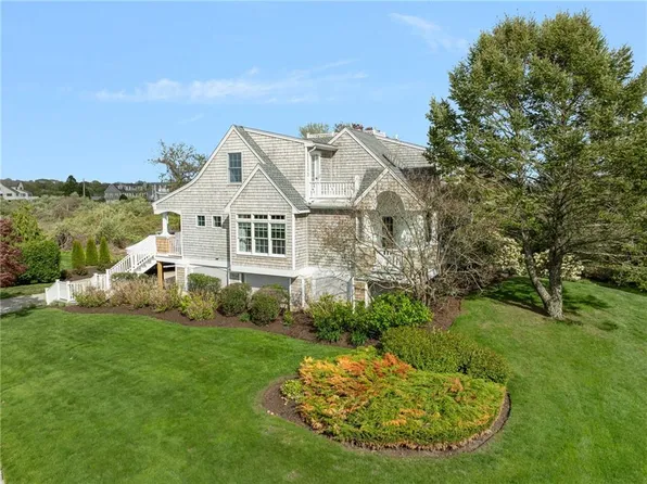 41 W Willow Ln, Charlestown, RI 02813
