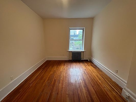 4th image of 306 W 109th St APT 5D