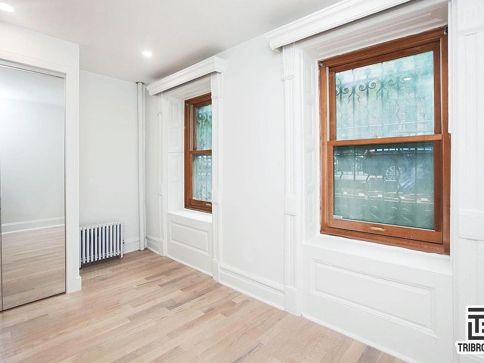 1st image of 102 W 137th St #1E