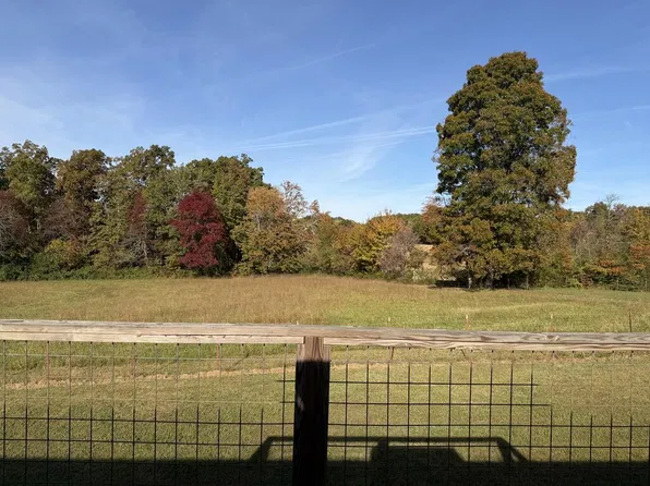 240 Broom Rd, Sparta, TN 38583