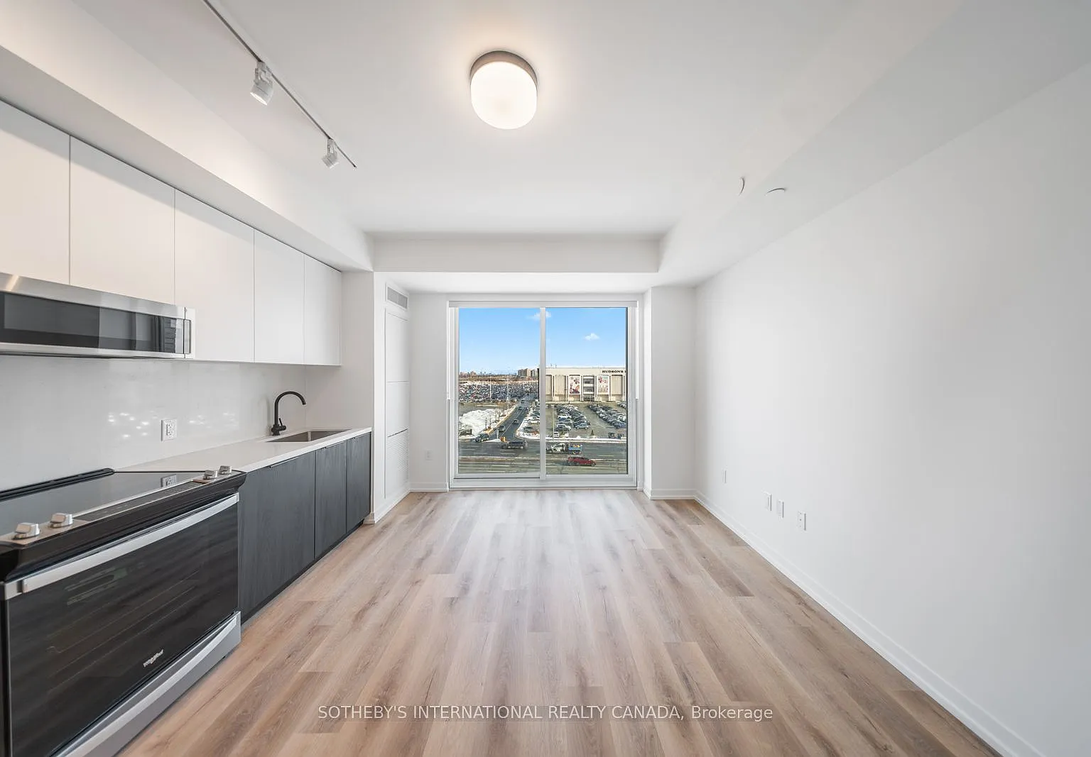 Studio, $2,205 — Photo 1