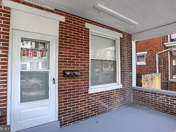 4th image of 2414 Reel St