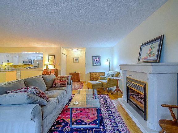 4th image of 2344 Margaret St #A2