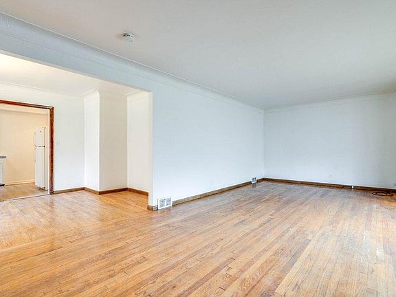 3rd image of 17727 Chagrin Blvd