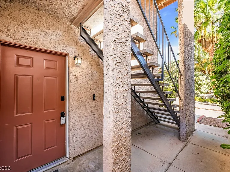 5576 W Rochelle Ave #22A — Photo 4