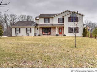 206 S Fox Run Dr, Mahomet, IL 61853