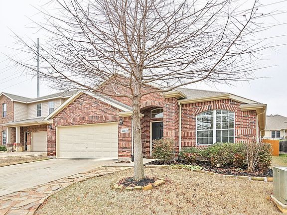 3rd image of 15705 Landing Creek Ln