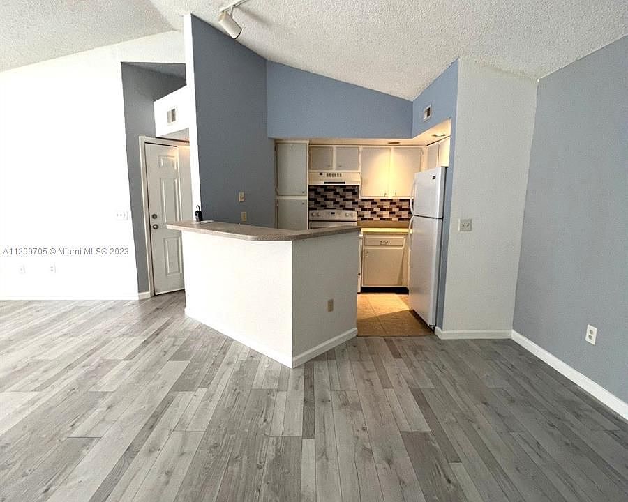 1st image of 1401 Village Blvd APT 2122