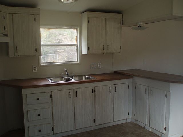 1st image of 975 Saddlewood Blvd