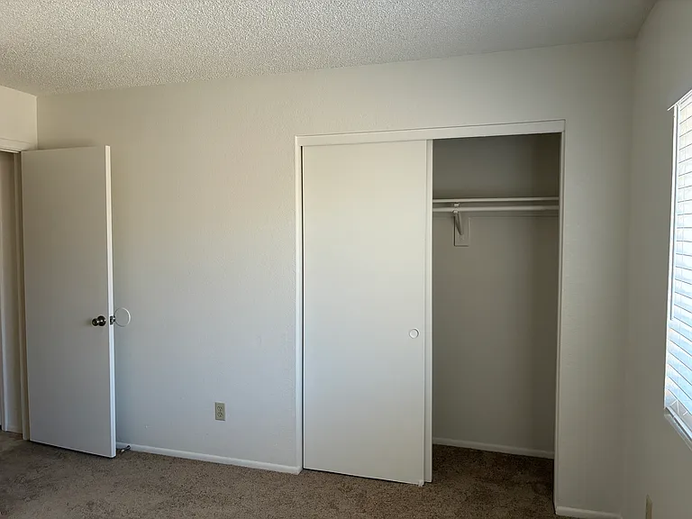10820 W Wagon Wheel Dr — Photo 29