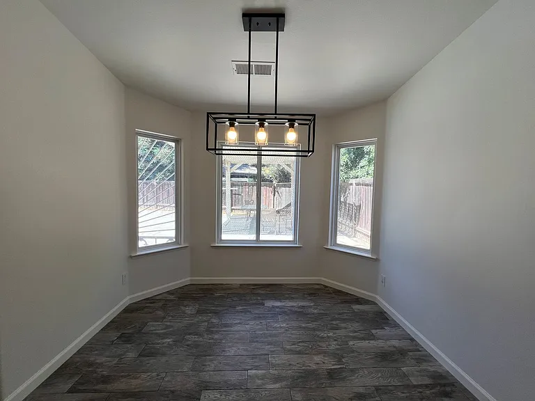 3361 State St — Photo 3