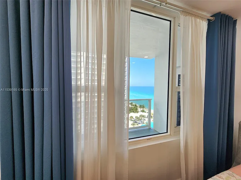 3505 S Ocean Dr #1509 — Photo 22