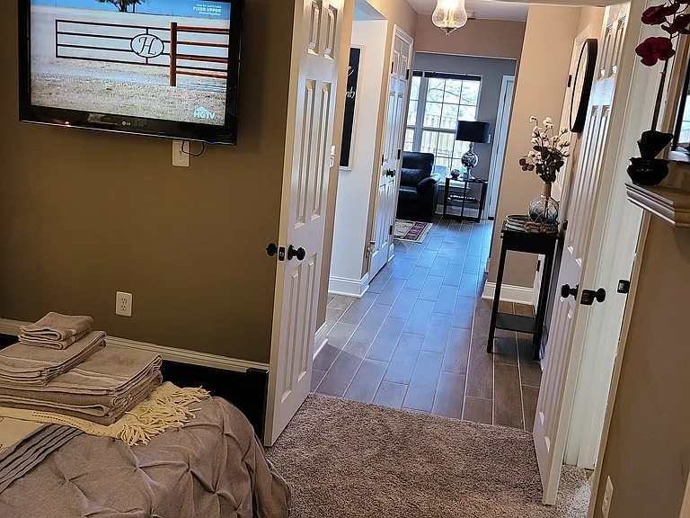 15529 Port Washington Ct — Photo 9