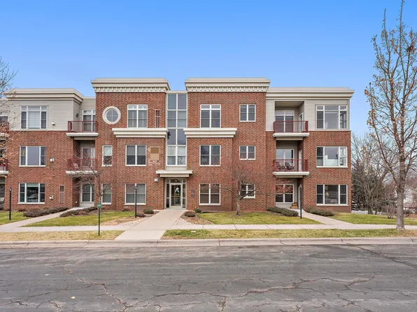 100 4th Ave N Unit 301, South Saint Paul, MN 55075