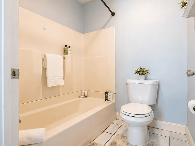 33 1/2 Barclay St #3 — Photo 15