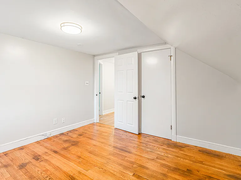 119 Green St — Photo 11