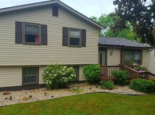 226 Wheatfield Dr, Greensburg, PA 15601