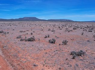 1 Rolling Acres Rd, Seligman, AZ 86337