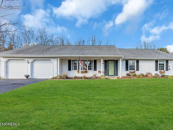 14 Crow Hill Lane, Freehold, NJ 07728