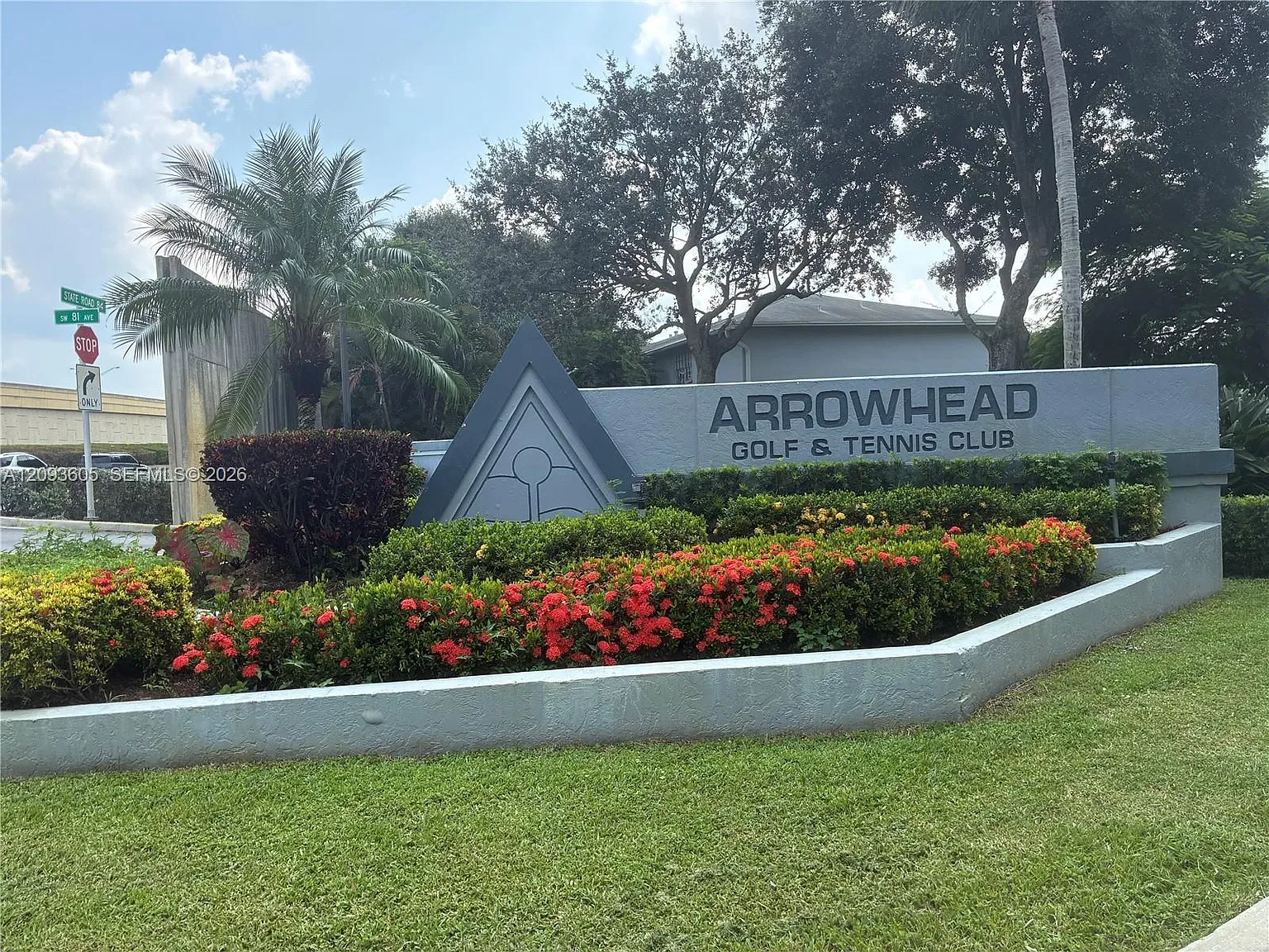 Arrowhead Golf And Tennis — Photo 1