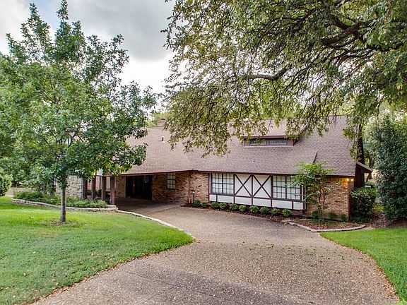 2nd image of 513 Oak Hollow Ln