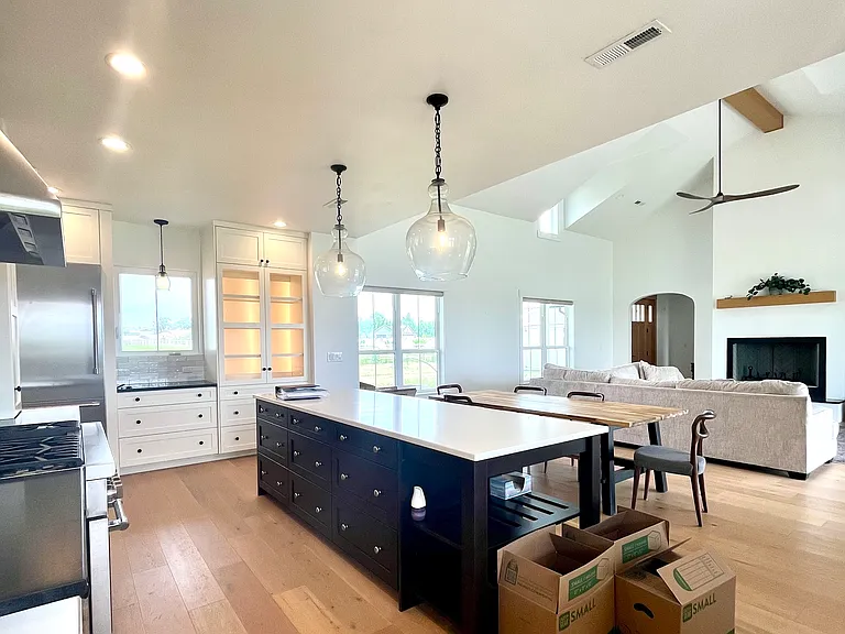 24915 Platinum Ln — Photo 10