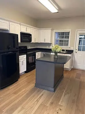 806 Cashmere Dr — Photo 4