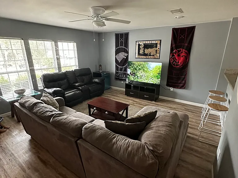 1045 Clairise Ct — Photo 7