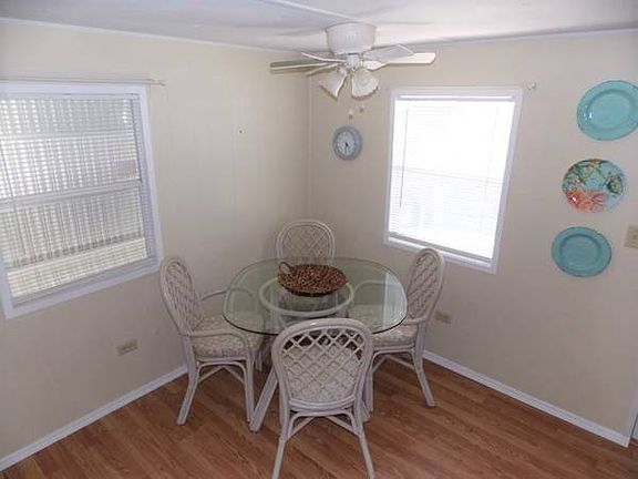 5th image of 11034 Bluebird Dr