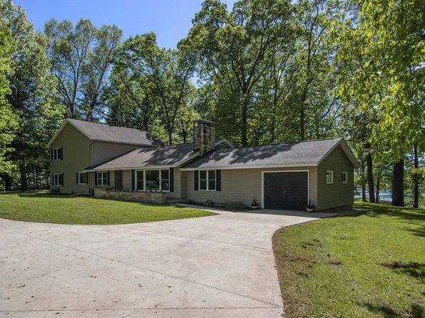 15842 Portage Rd, Vicksburg, MI 49097