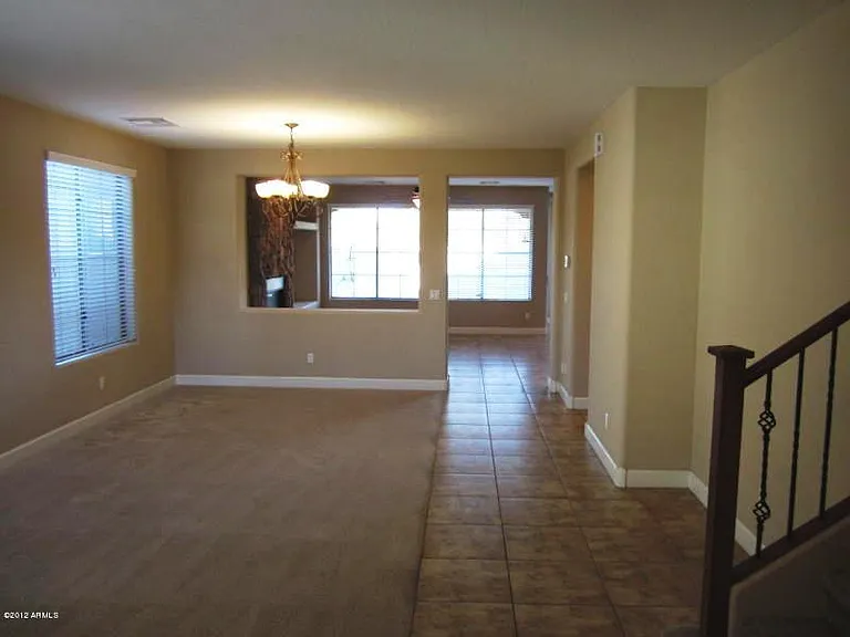 300 W Wisteria Pl — Photo 3