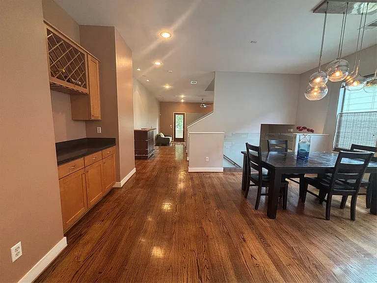 6016 Truro St — Photo 4