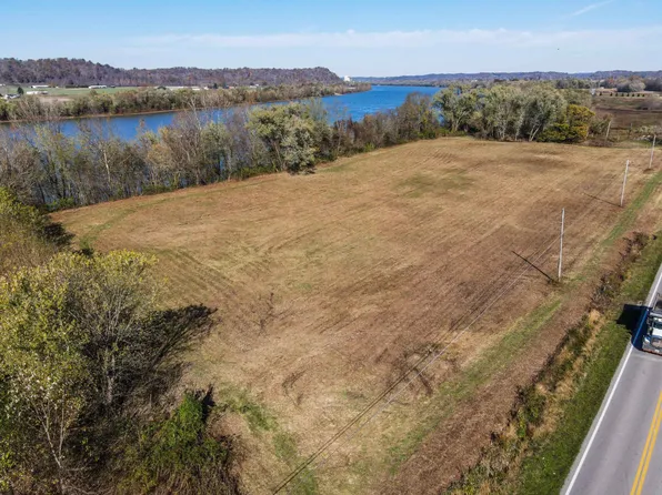 37150 Huntington Rd, Glenwood, WV 25520