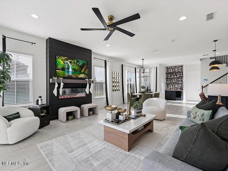 492 Rum Runner Way — Photo 4