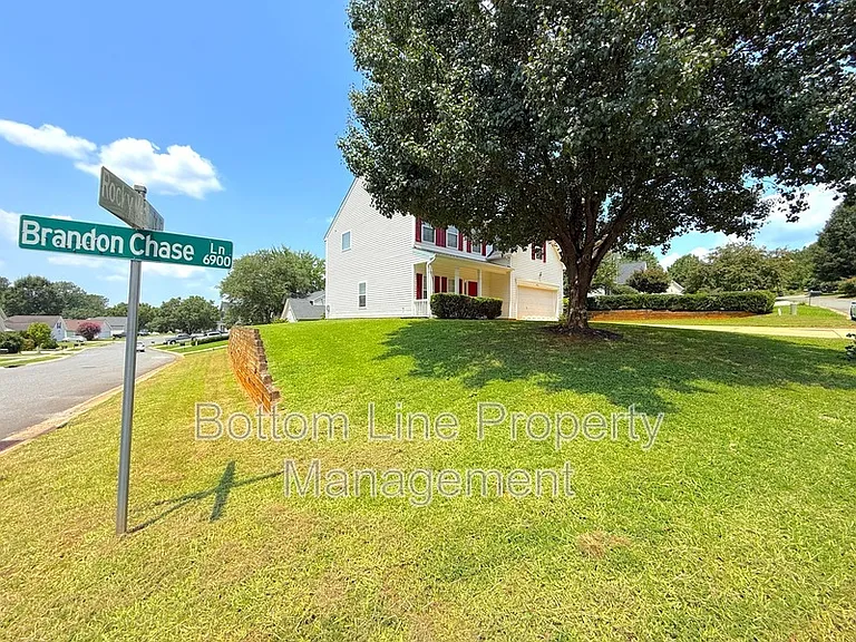 6926 Brandon Chase Ln — Photo 21