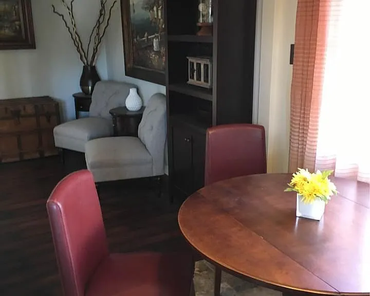 Calverton Dr — Photo 6