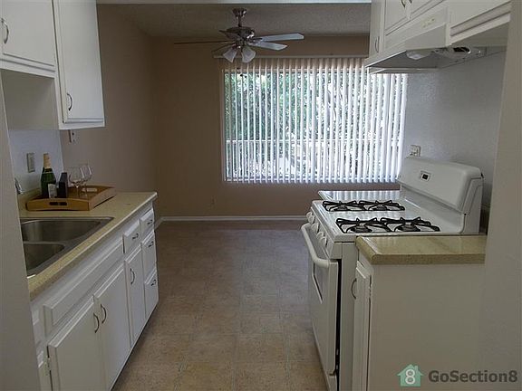 4th image of 3444 W Del Monte Dr APT 424