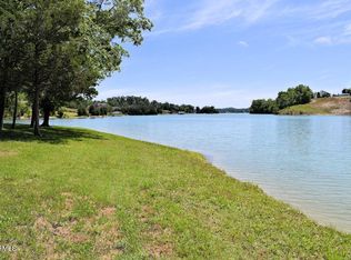 3819 Island View Rd, Sevierville, TN 37876