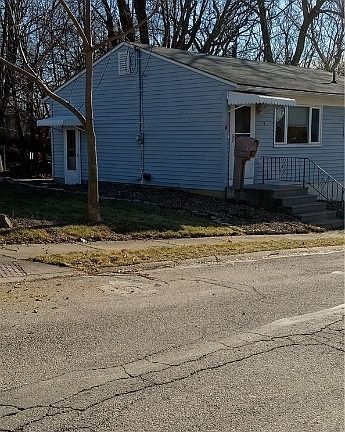 2nd image of 2 Smith Ct