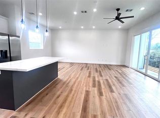 3215 Ennis St #B, Houston, TX 77004