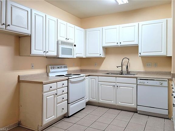 4th image of 3716 Spanish Peak Dr #1A