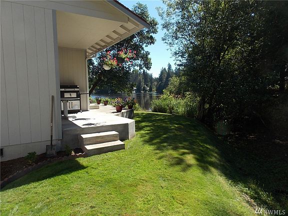 5th image of 8048 Tanwax Dr SE