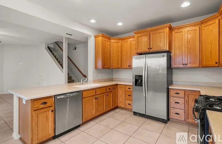 679 Kaitlin Ln — Photo 4