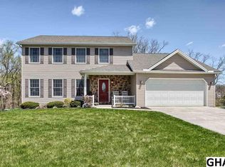 28 Summer Dr, Dillsburg, PA 17019