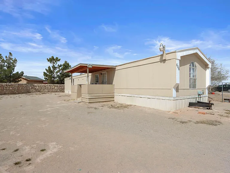 505 Ricky Zelt Dr — Photo 2