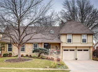 9808 W 101st St, Overland Park, KS 66212